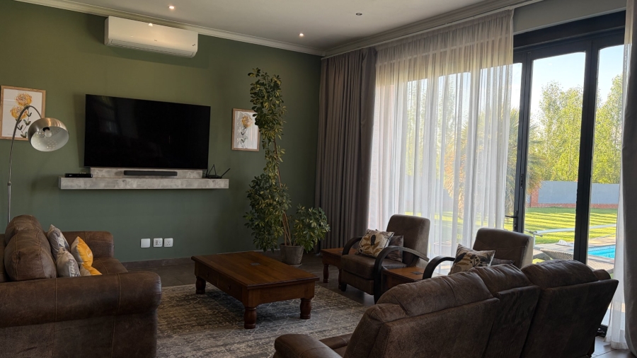 4 Bedroom Property for Sale in Grimbeeck Park North West